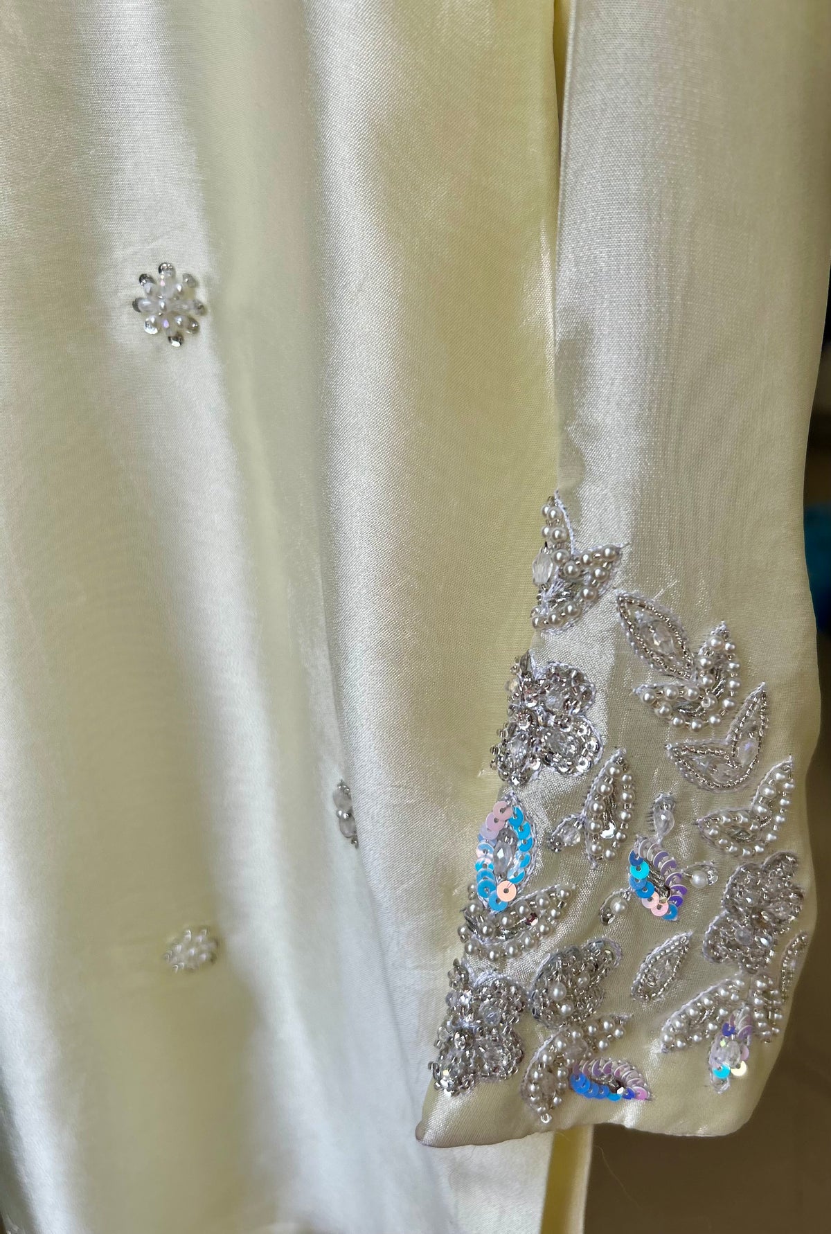 NOORI🕊️ GOLD CHAMPAGNE