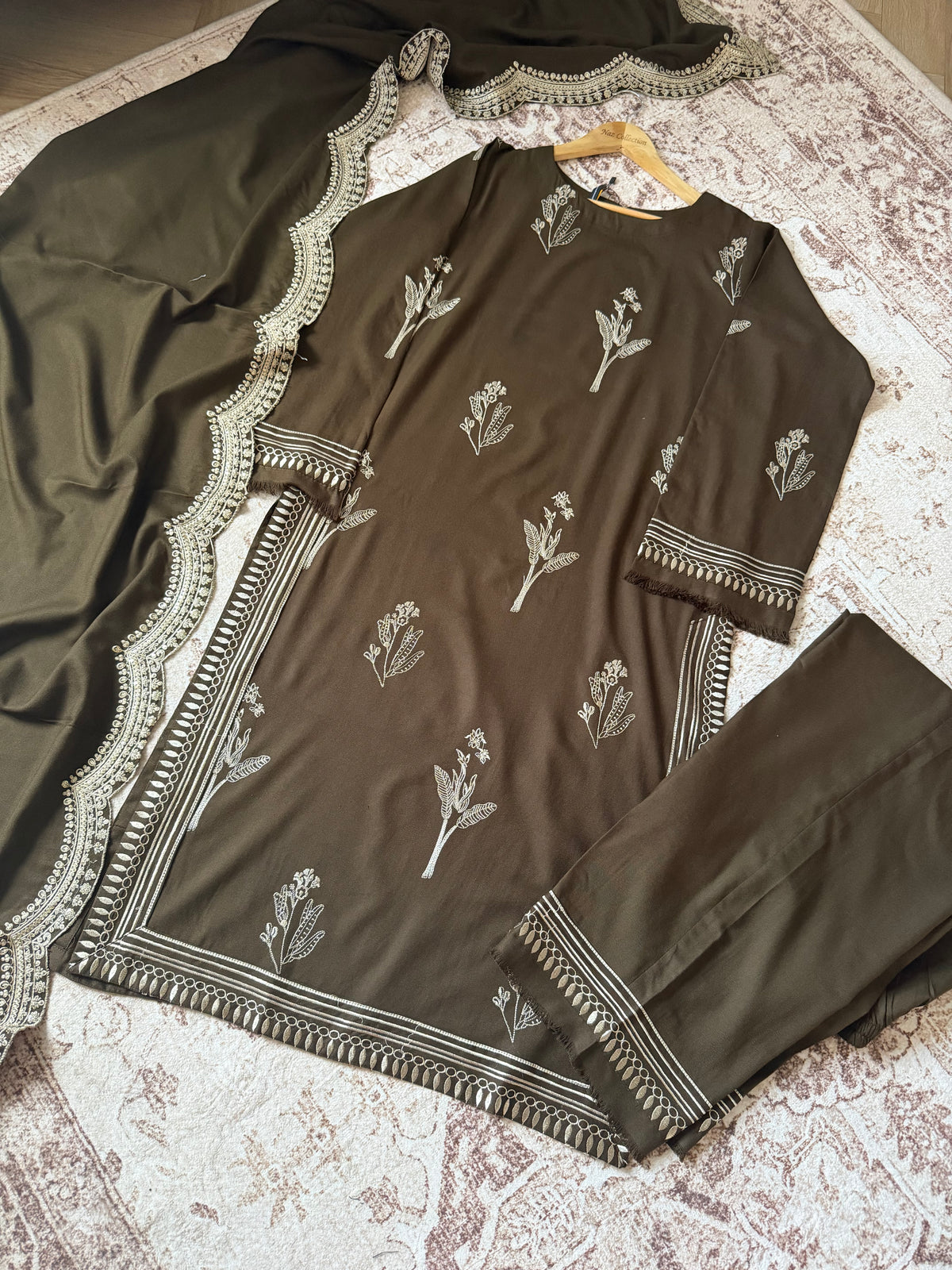 Olive Green Aura
